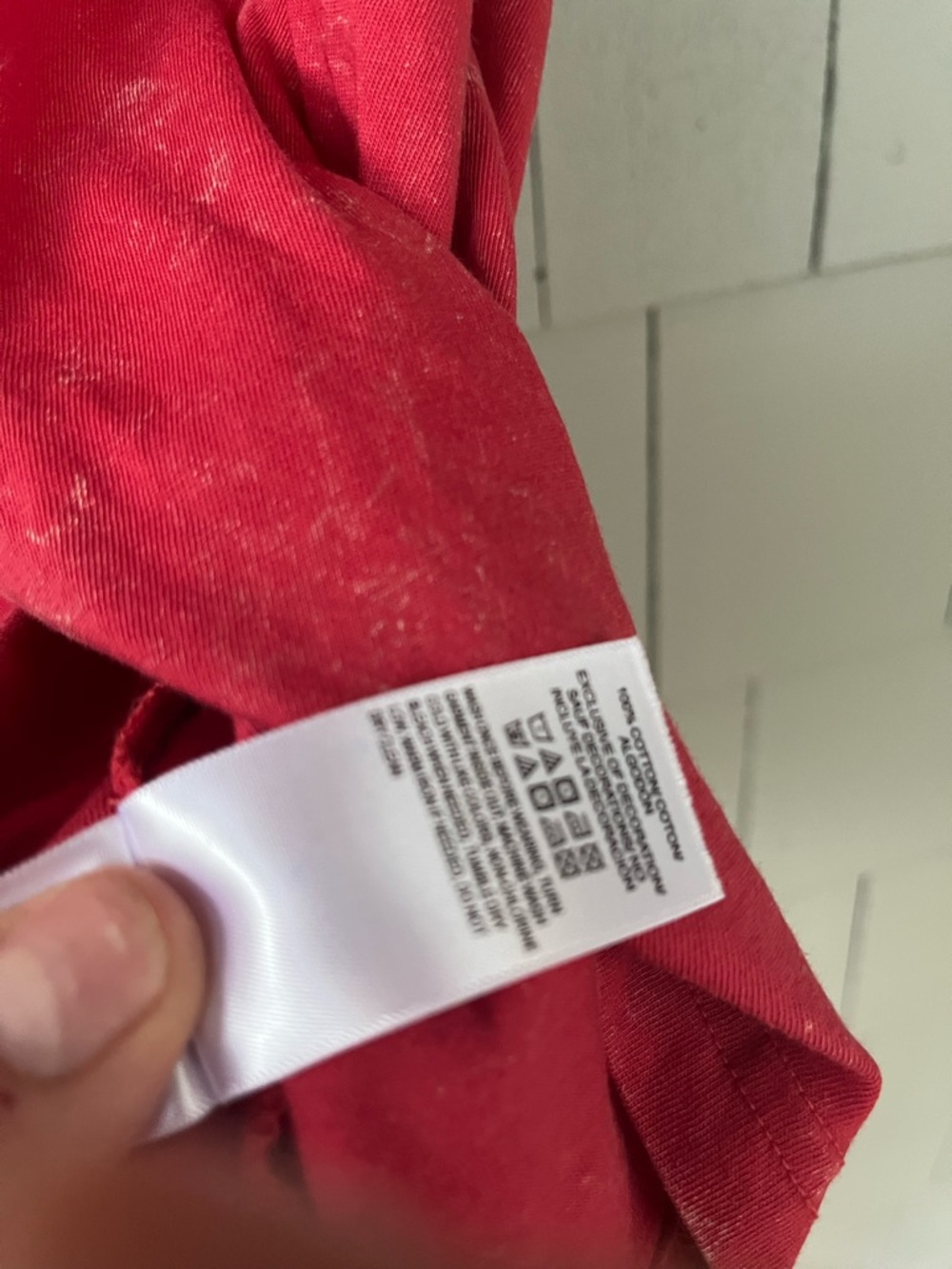 Lucky Brand Women’s Red Graphic Short Sleeve Tee NWOT - Picture 6 of 7